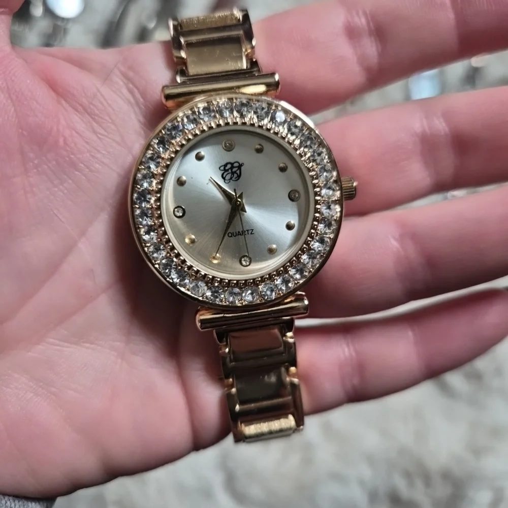 Watch Bundle Lot Vintage Modern Silver Tone Floral Silicone Band Large Mixed Lot